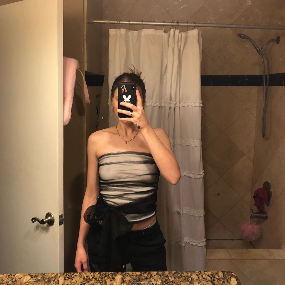 Flattering strapless top